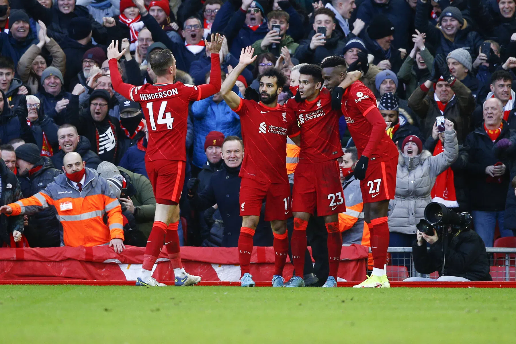 Liverpool voorkomt met bijzondere goals blamage, Ziyech de held van Chelsea