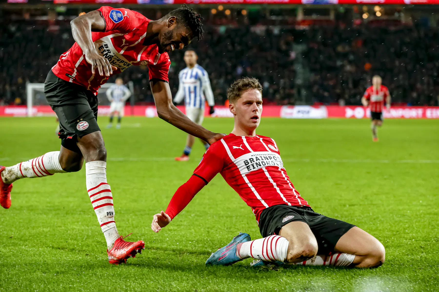 PSV in vijf minuten klaar met Heerenveen, zorgen om Guti en Gakpo