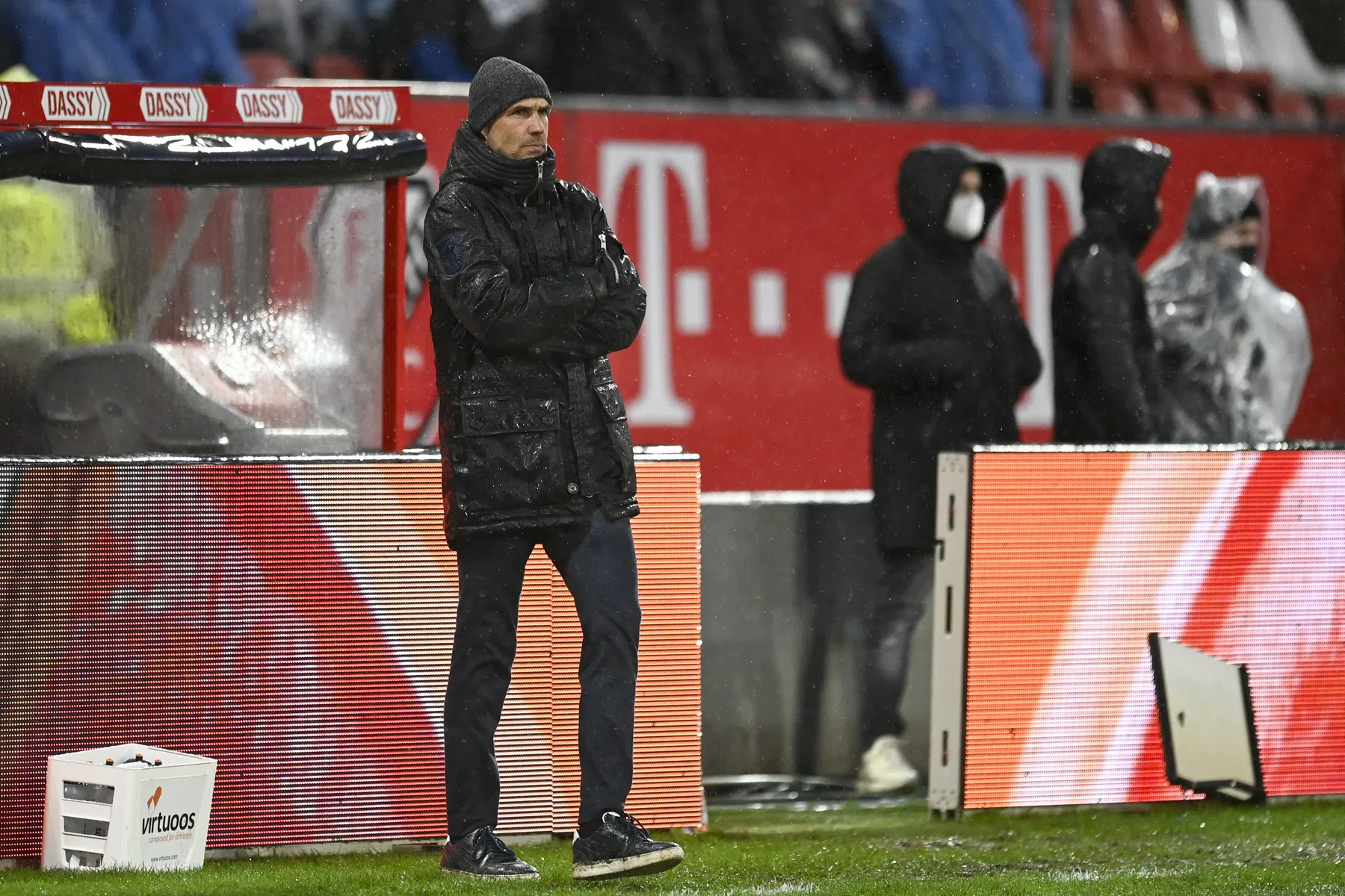 Letsch veroordeelt gedrag fans en spreekt van schandaal rond penaltymoment