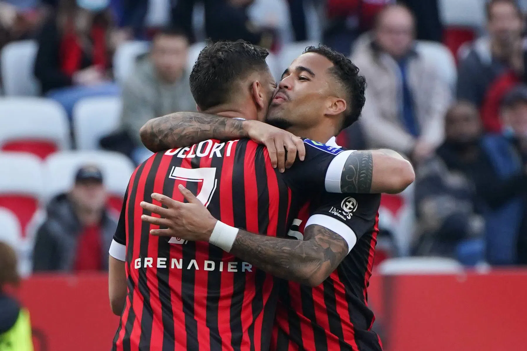 Nice koestert 'kostbare' Kluivert : 'Even afkloppen'