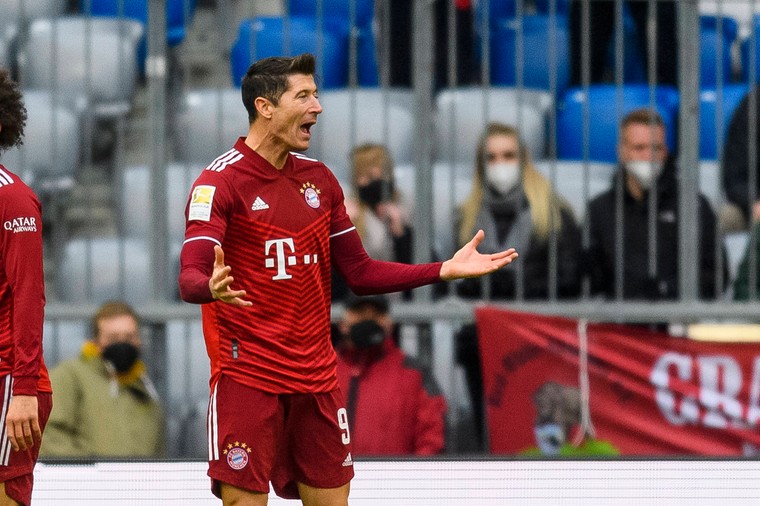 Lewandowski maakt tegen hekkensluiter doelpunt 27 en 28 van het seizoen