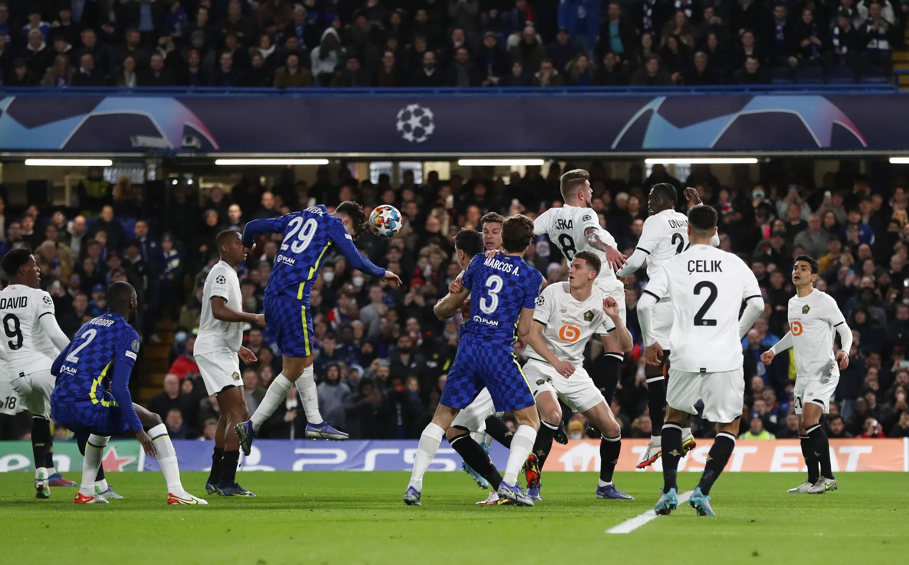 Gemengde gevoelens Chelsea: flinke stap naar kwartfinale, zorgen om Ziyech