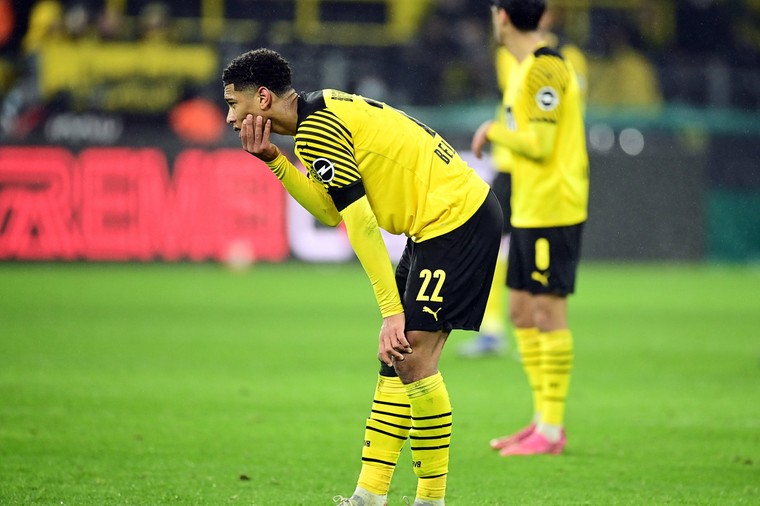 Dortmund incasseert hoon: 'Zeven of acht spelers moeten weg'
