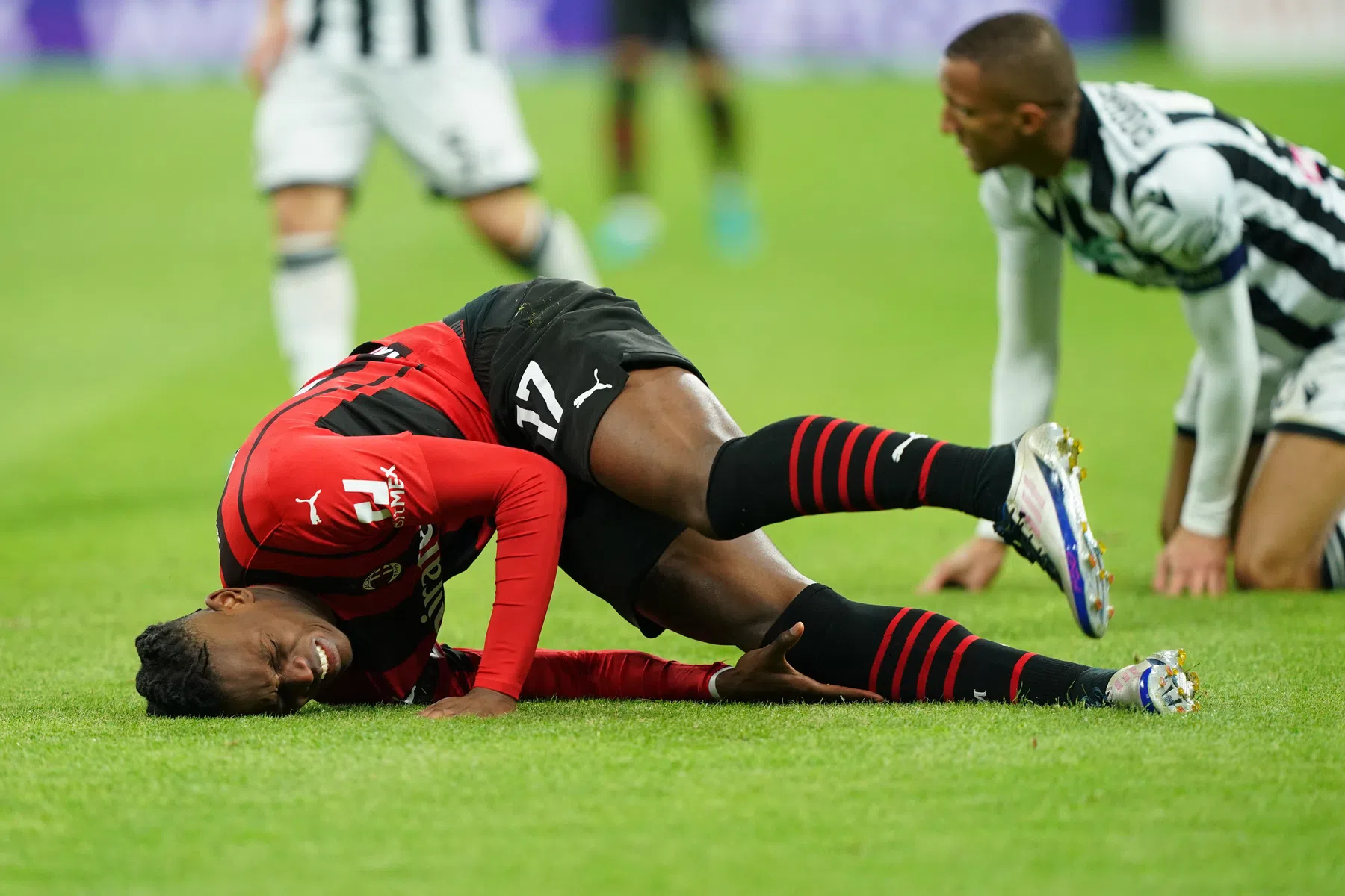 Verre ingooi zorgt voor meer zure gezichten bij AC Milan