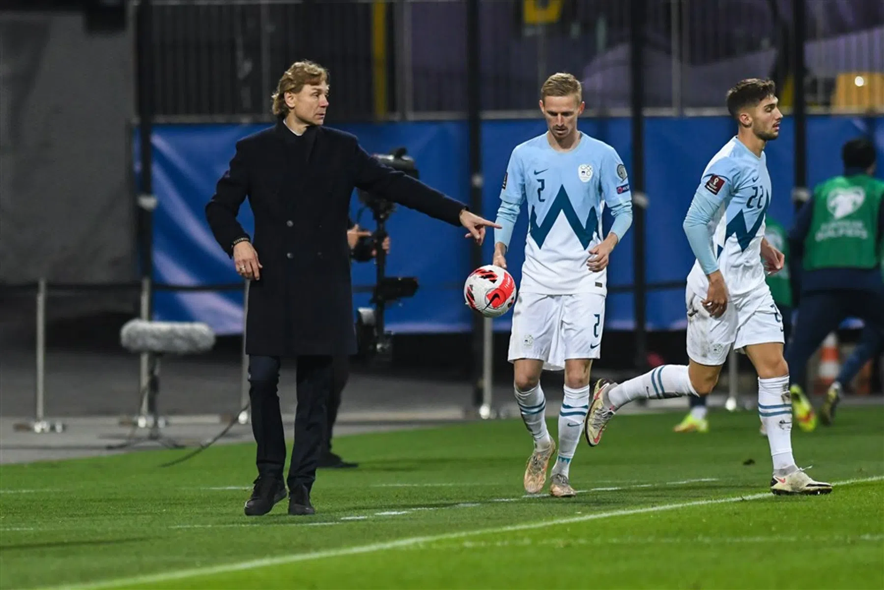 Nationale ploeg Rusland mag zich van FIFA geen Rusland meer noemen