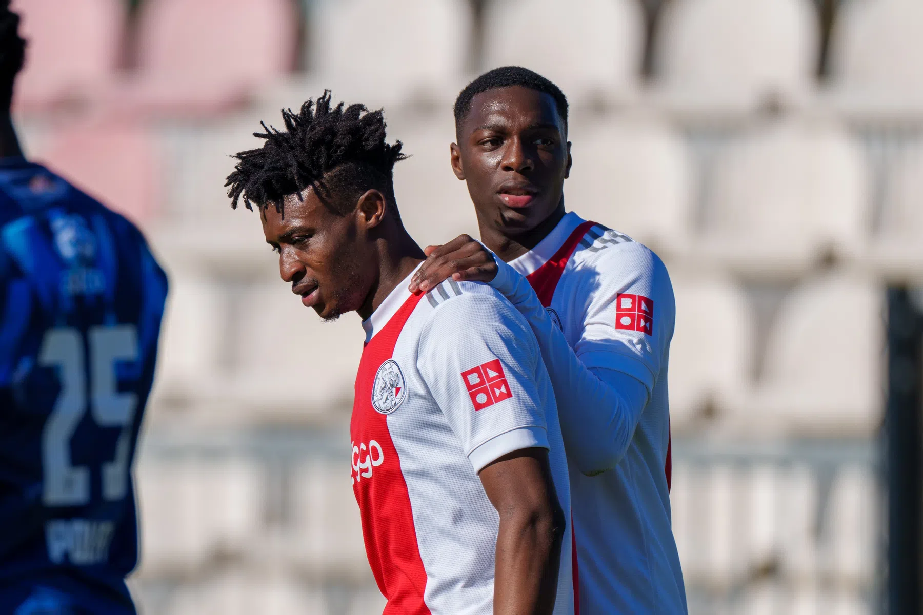 Kudus laat zich zien bij ruime oefenzege Ajax op Heracles