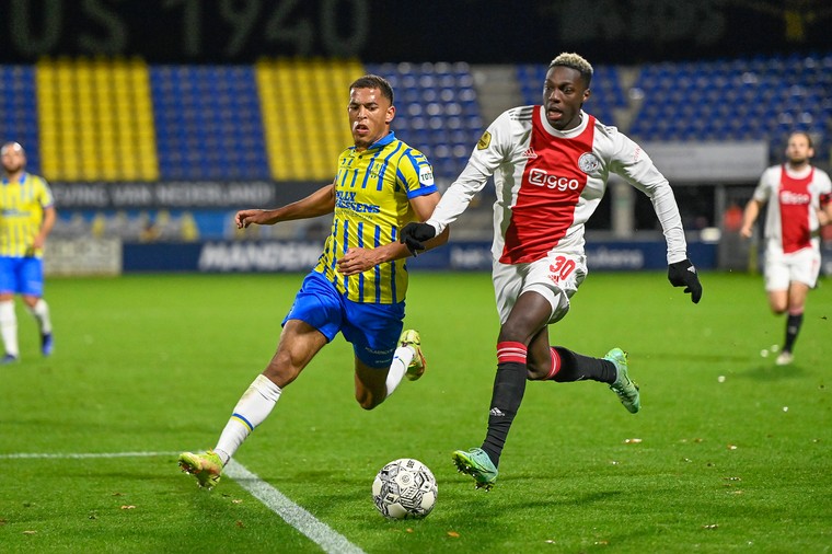 Daramy is 'soms teleurgesteld' en moet opboksen tegen 'machine' van Ajax