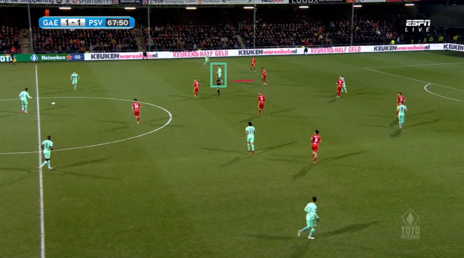 Joey Veerman en Mario Götze versterken elkaar