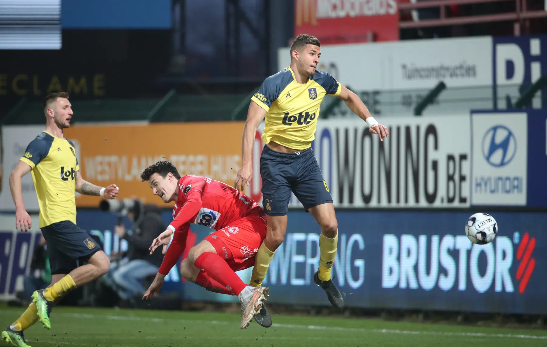 Zien om te geloven: gigantisch geblunder in Belgische titelstrijd