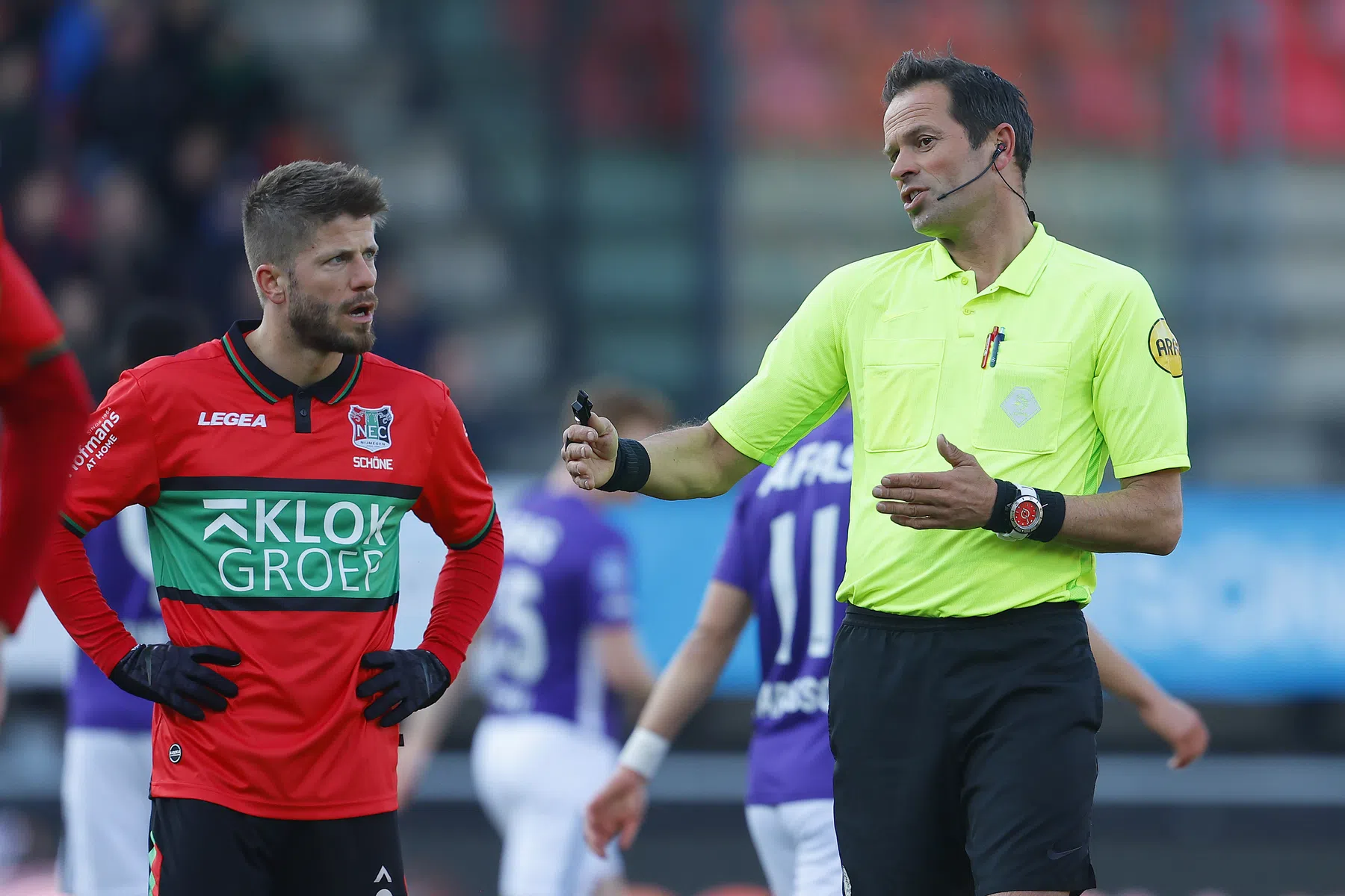 Nijhuis baalt van de VAR: 'Duidelijke handsbal, hij had moeten ingrijpen'