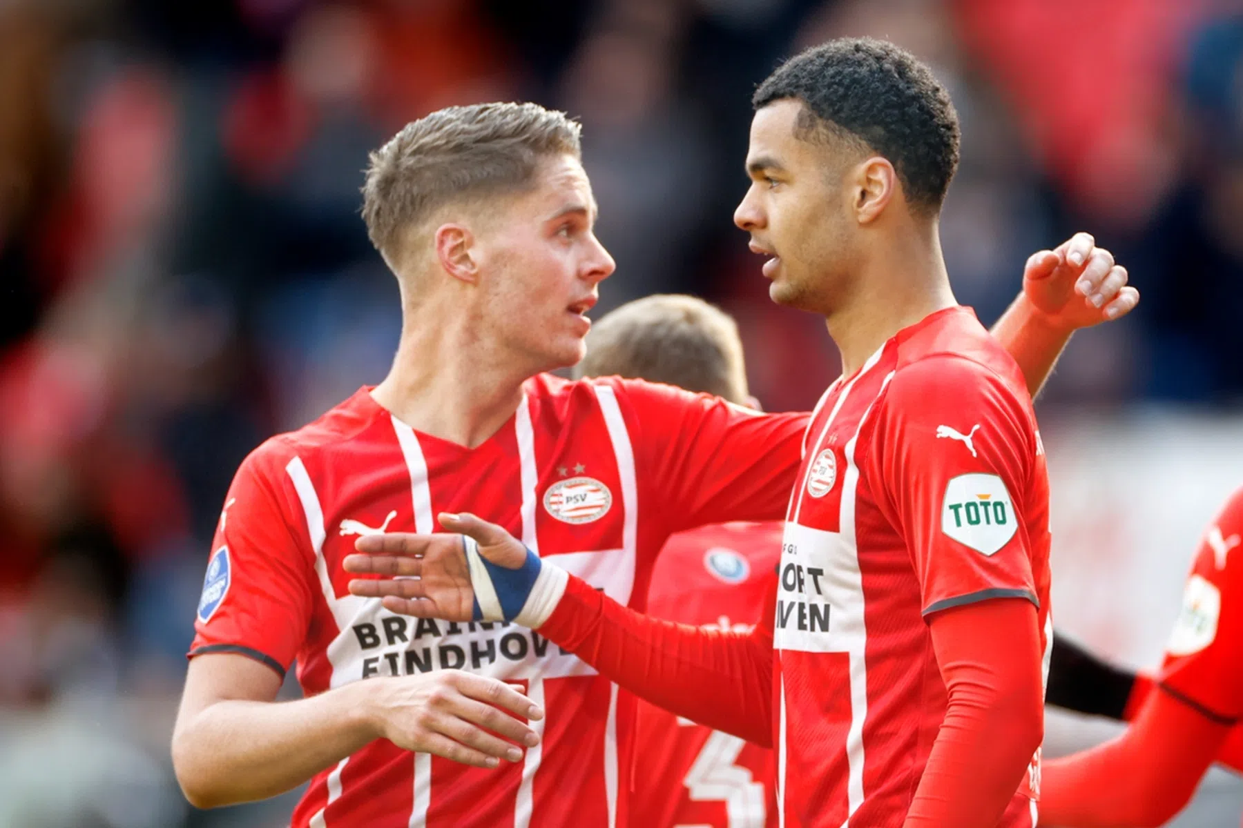PSV hofleverancier Elftal van de Week, Feyenoord levert twee spelers