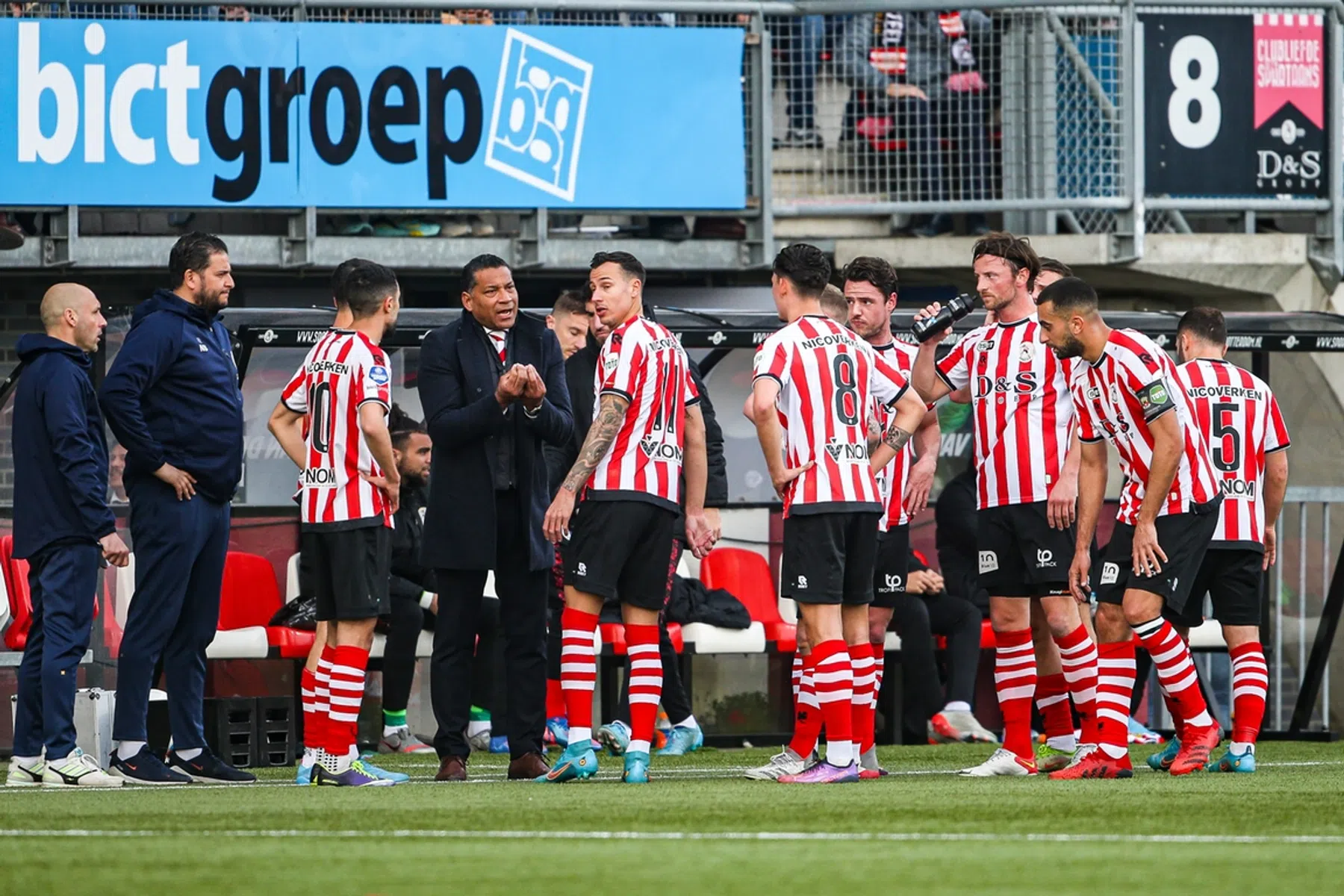Trucje van Henk Fraser helpt Sparta: 'Onsportief? Daar heb ik even maling aan'
