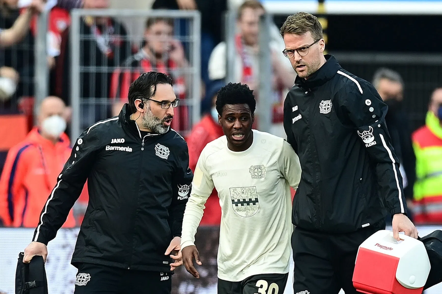 Schrik bij Leverkusen om Oranje-kandidaat Frimpong en Wirtz