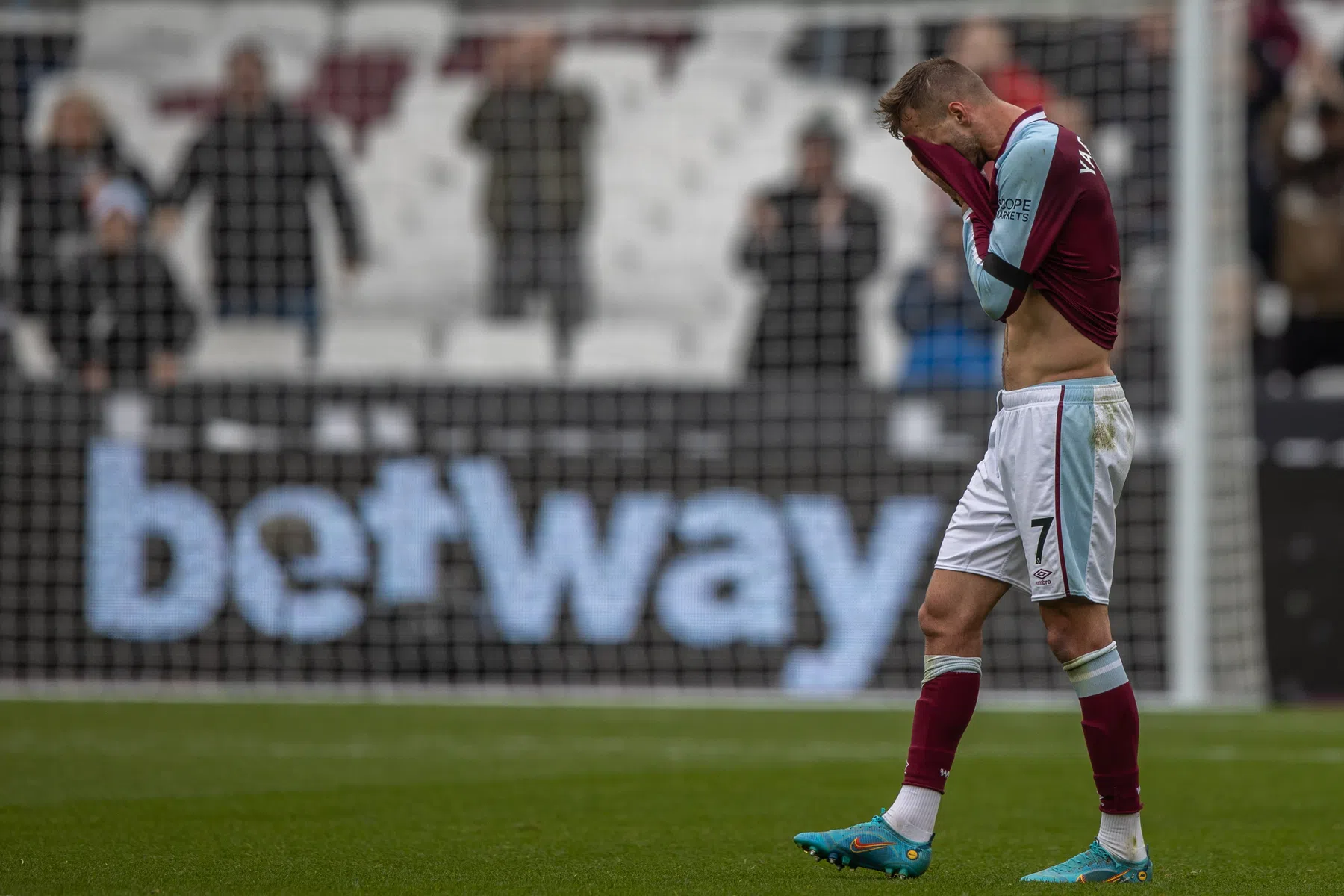 Dankbare Yarmolenko geeft aangrijpend interview na  hoofdrol bij West Ham