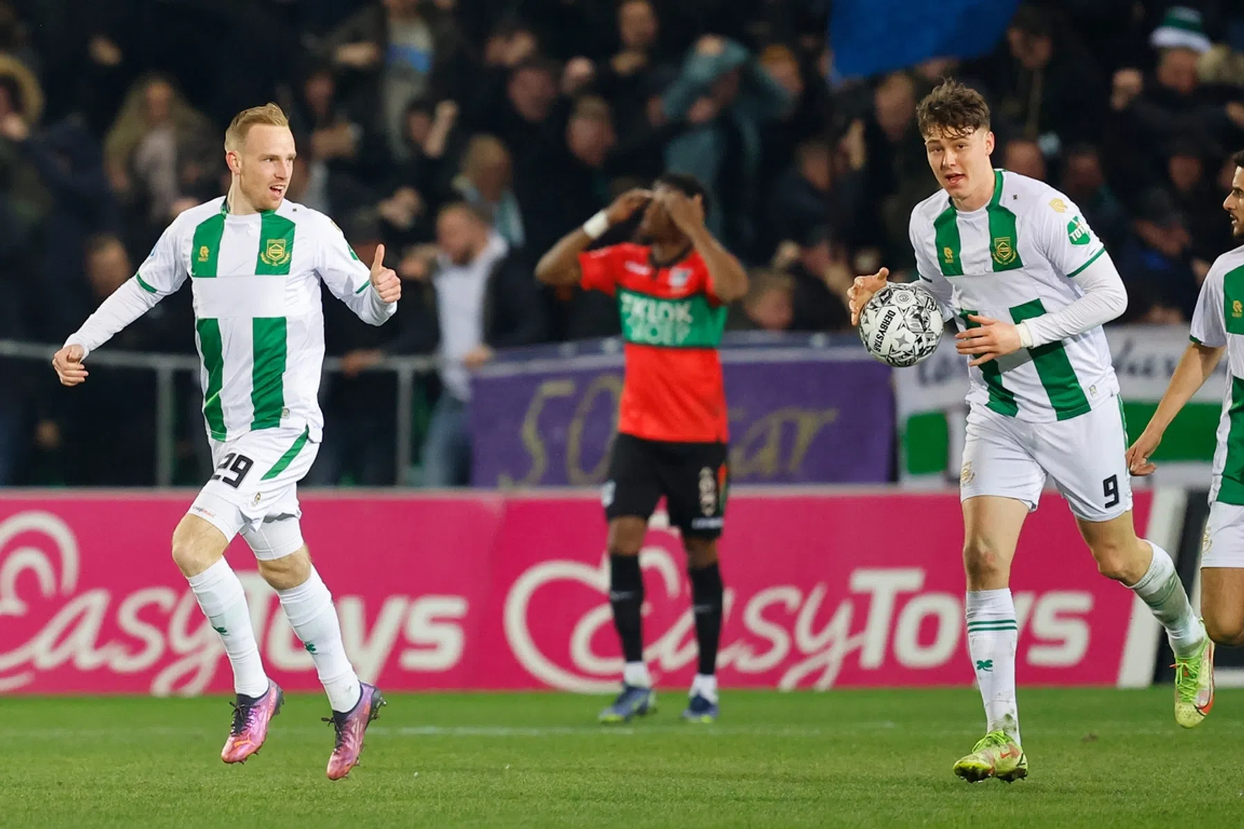 Elftal van de Week: kwartet uit spektakelstuk, Drommel op doel