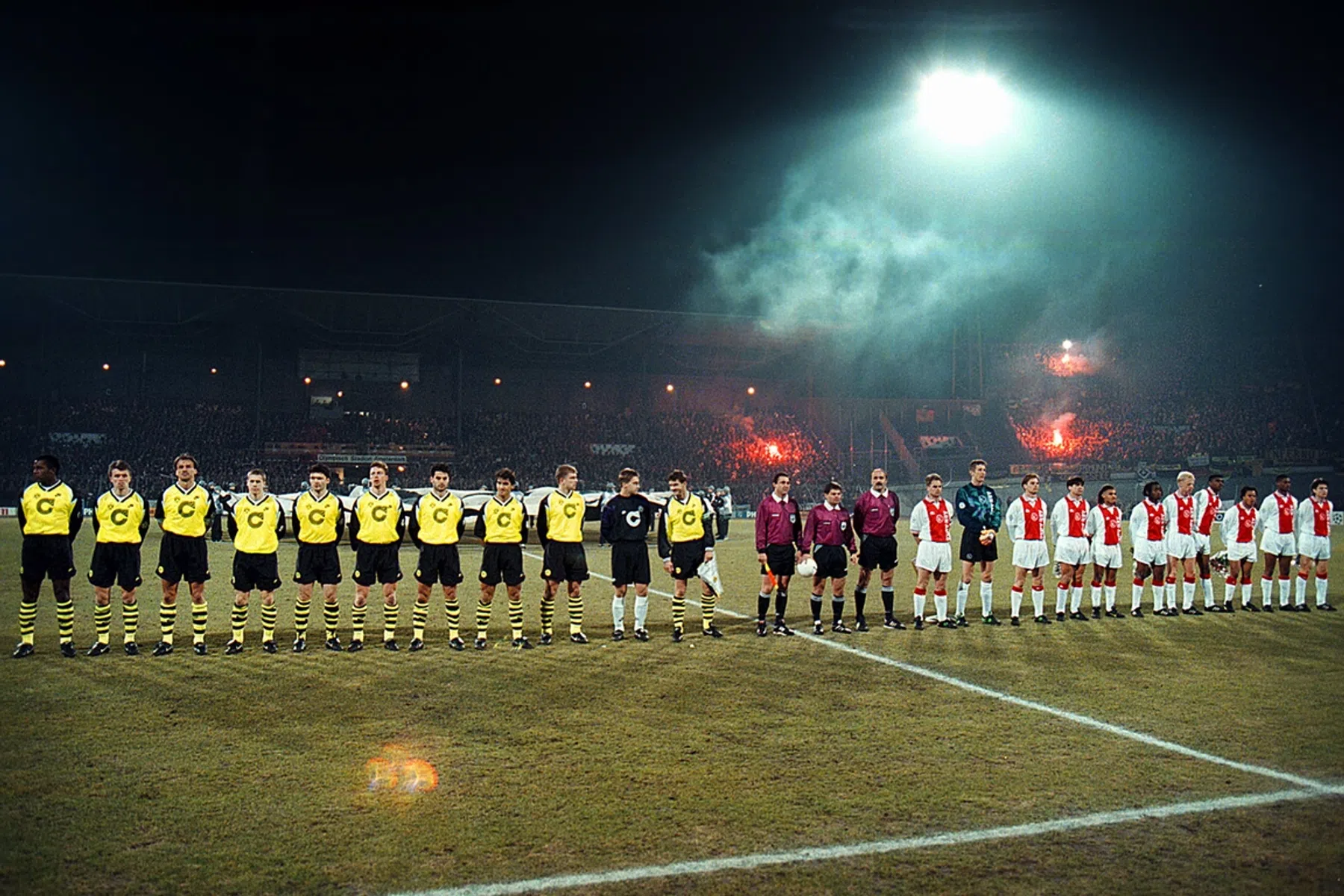Ajax moet tegen Benfica einde maken aan 26 jaar durende CL-reeks
