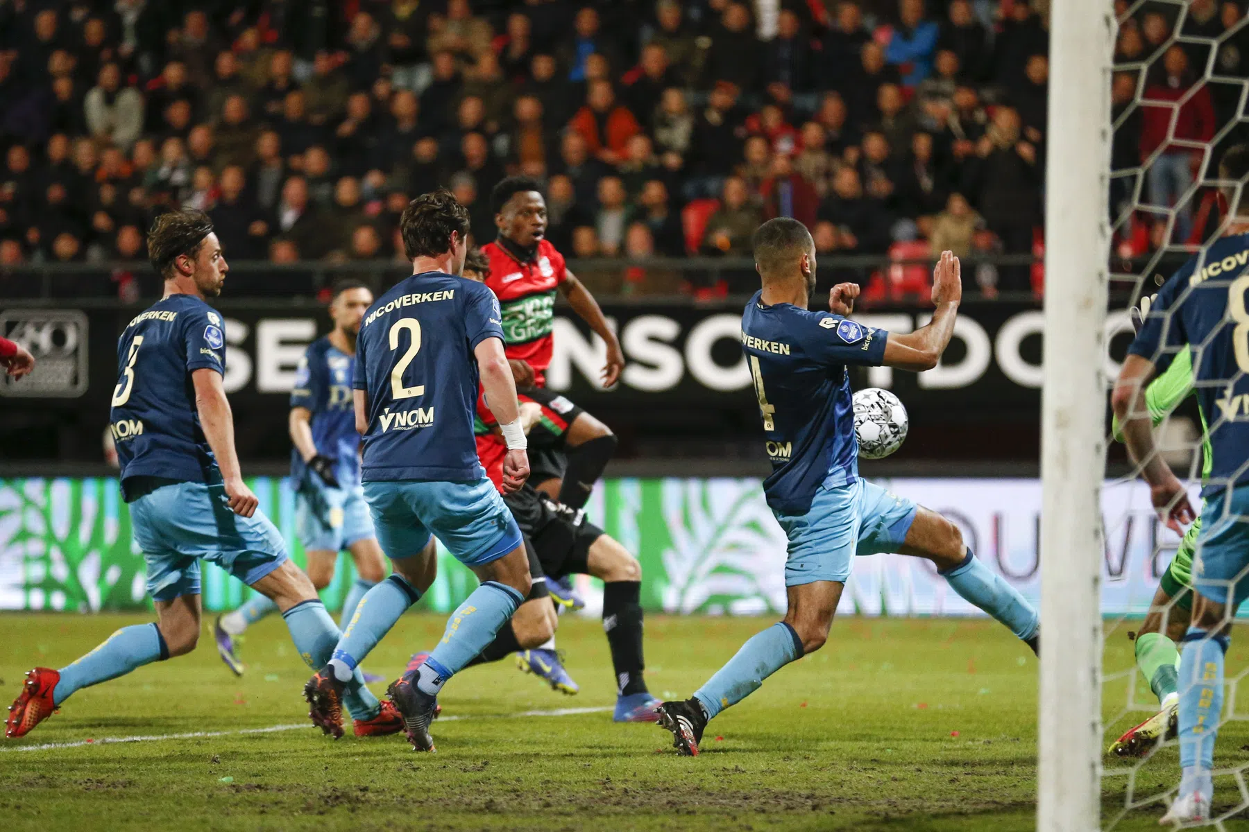 Bizarre trend: NEC voor derde duel op rij benadeeld door de VAR
