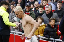 Thumbnail for article: Slot ziet 'kolderiek' moment: 'Hadden niet zoveel aan die rode kaart'