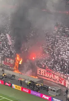 Thumbnail for article: Aftrap Klassieker vijf minuten later door brand na sfeeractie