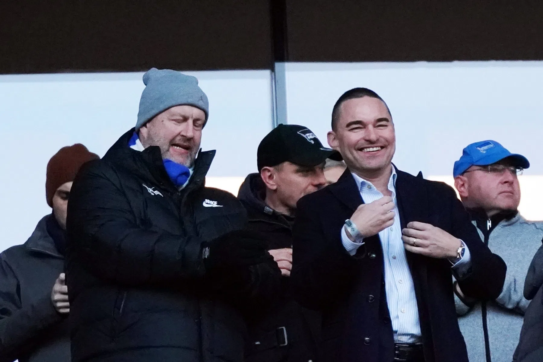 Machtsstrijd in Hertha-top: 'Als zij niet vertrekken, investeer ik niets meer' 