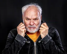 Thumbnail for article: 'De Zoon van God is onder ons en hij loopt op krukken'