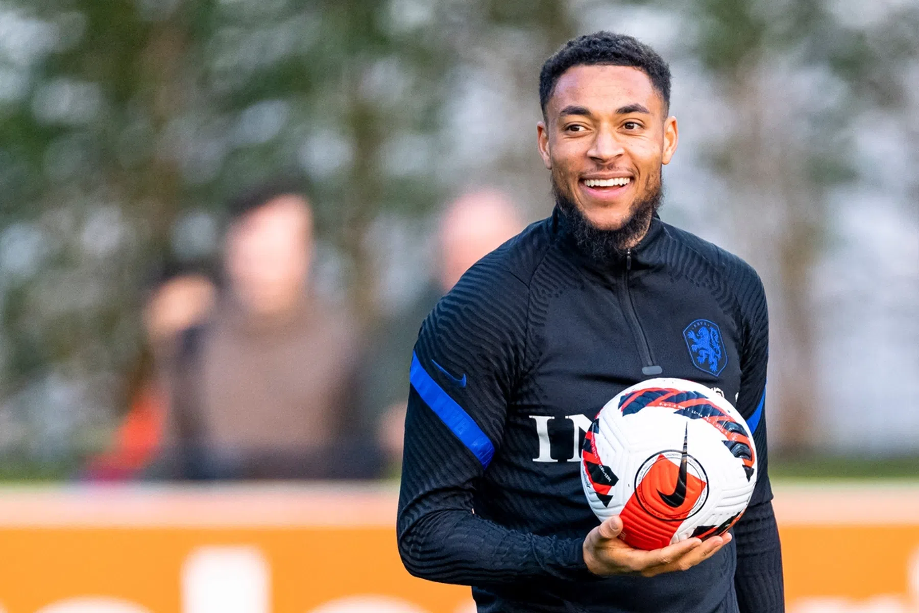 Wie wordt partner van Memphis? 'Hij lijkt bij vlagen net op Mbappé'