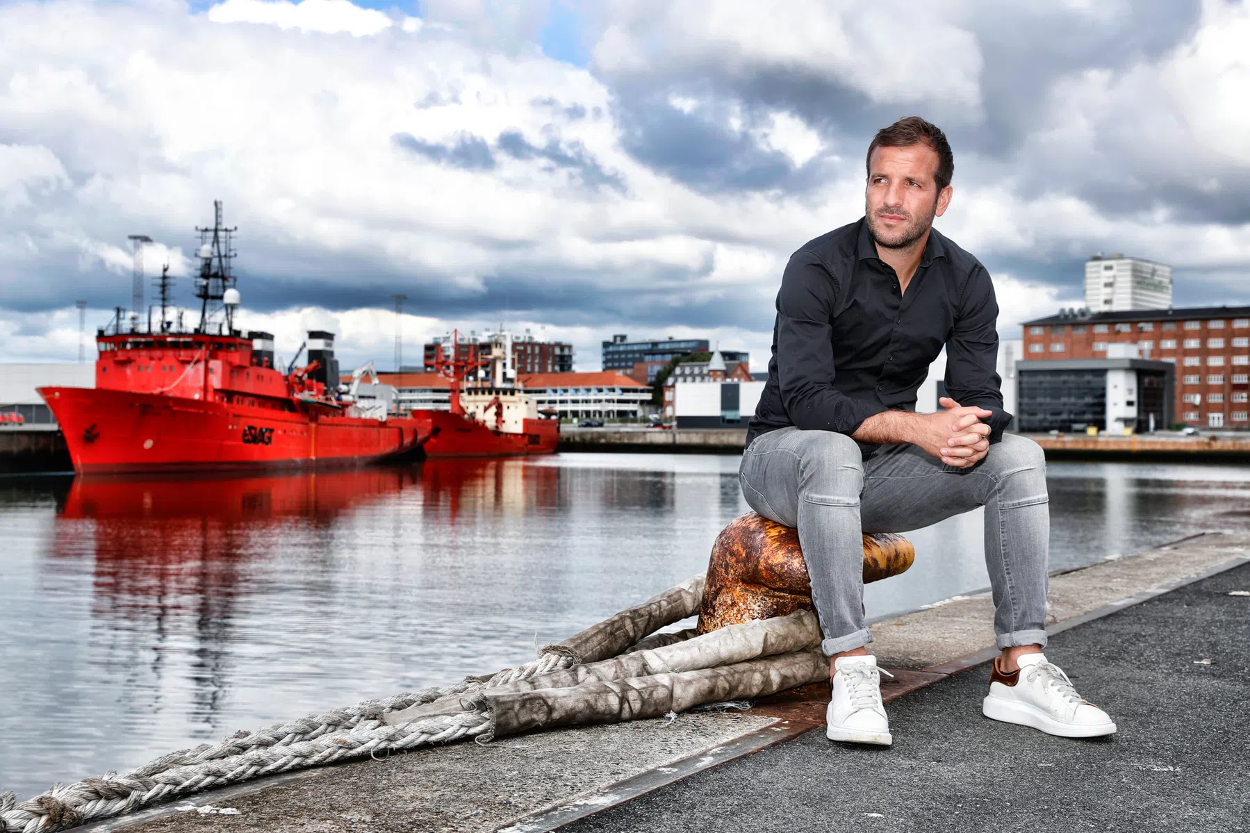 Op bezoek bij trainer Van der Vaart: 'Je bent zo machteloos' 