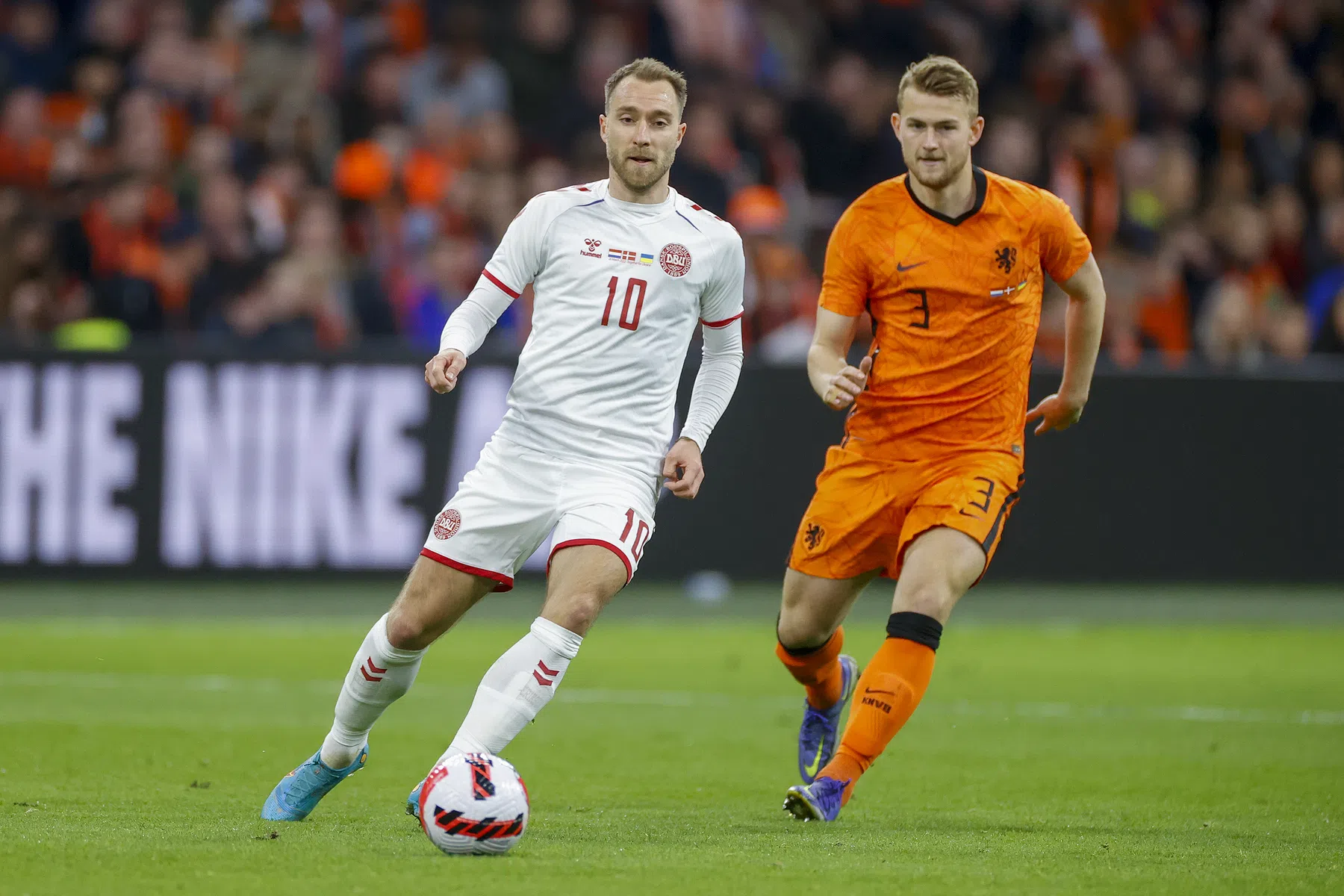 Oranje-internationals genieten van Eriksen: 'Kippenvel, een prachtig moment'