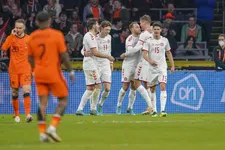 Thumbnail for article: Staande ovatie van Johan Cruijff Arena bij rentree en treffer Eriksen