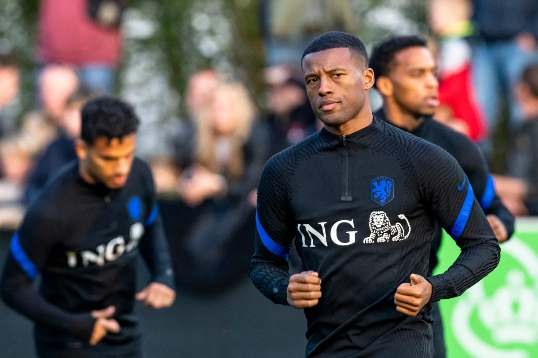 Ongebruikelijk tafereel: Wijnaldum traint mee met reserves Oranje