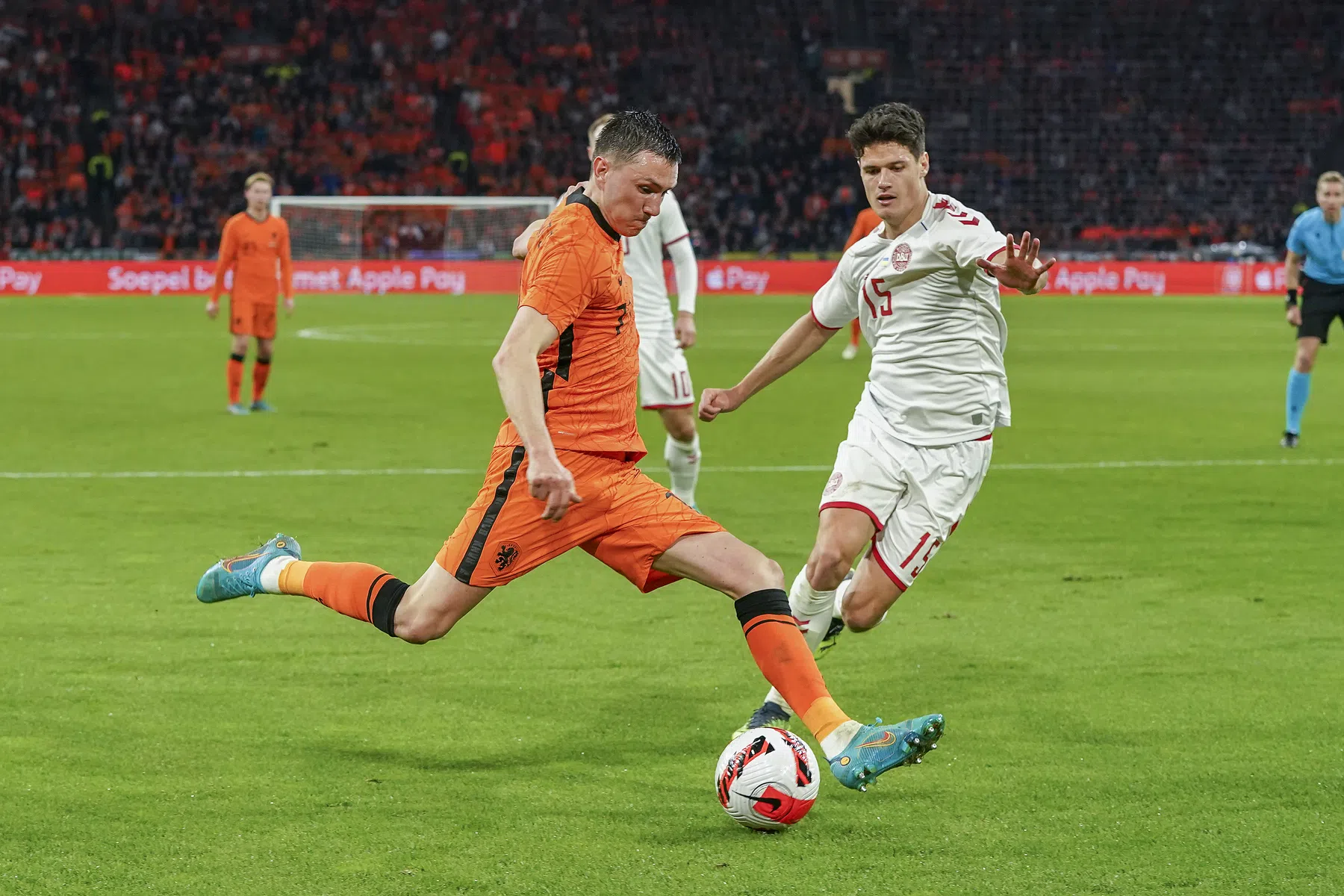 'Des te lulliger voor Wijnaldum dat Berghuis zijn kans grijpt'