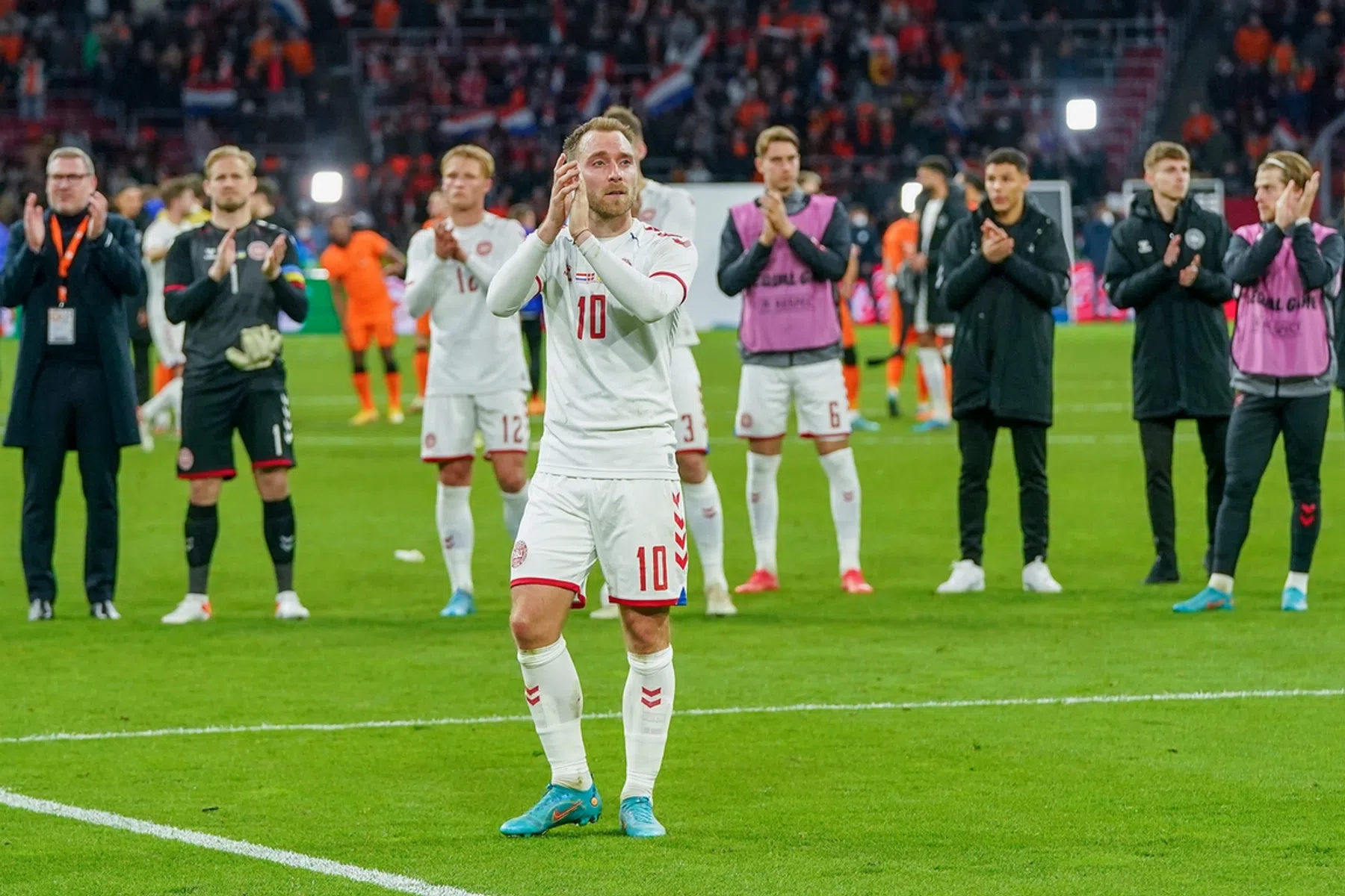 Eriksen slachtoffer van 'idiote' actie: 'Misschien wilden ze mijn shirt kopen'