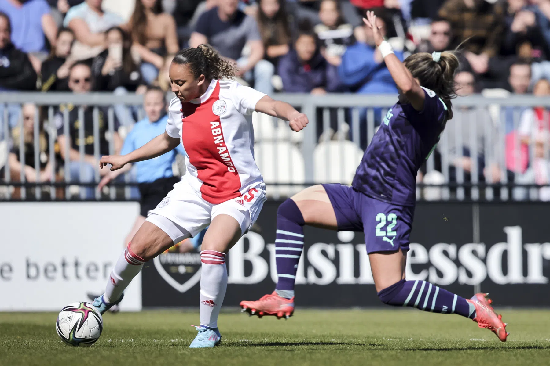 Ajax verzuimt koppositie te pakken in topper met PSV