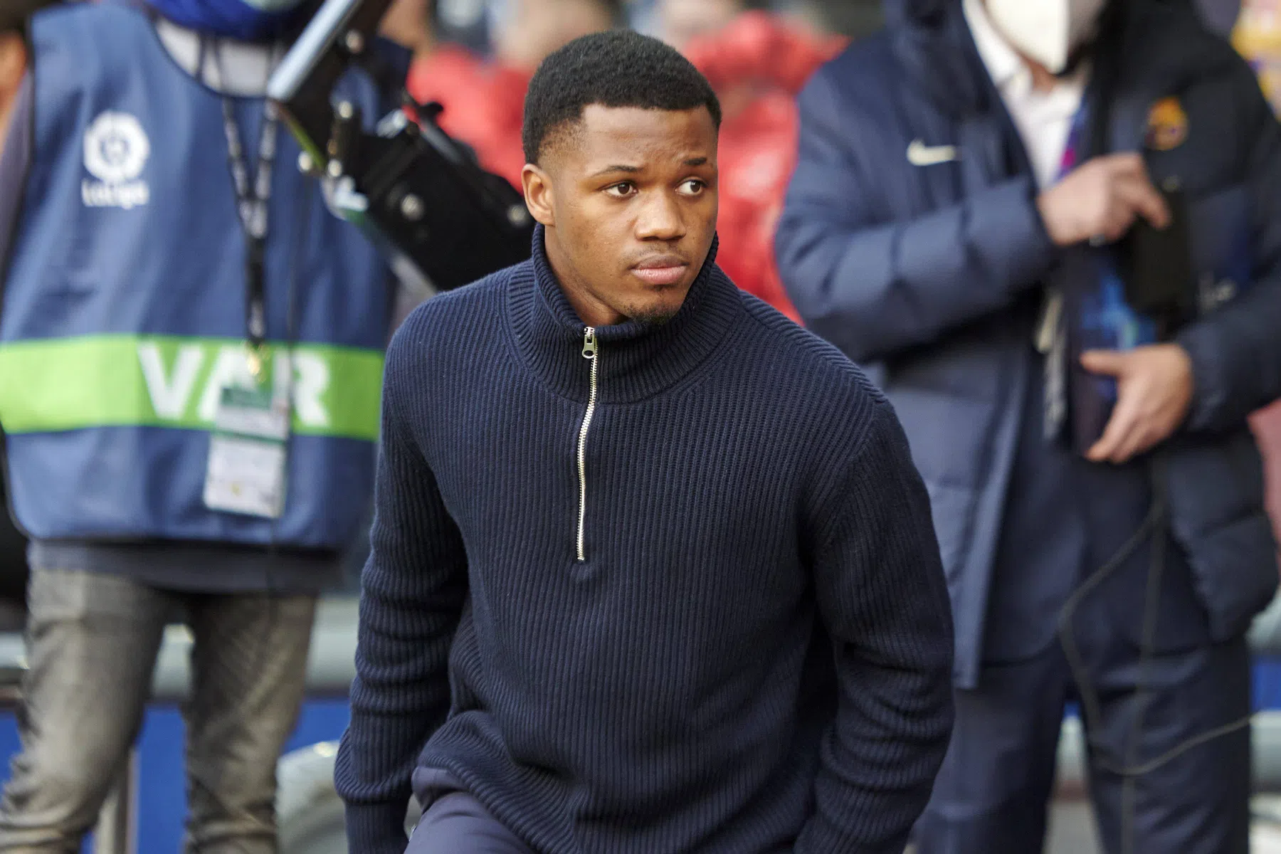 Applaus op Barcelona-training: eindelijk is Ansu Fati weer voetballer