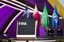 Thumbnail for article: Gespannen sfeer op FIFA-congres: Noorse en Qatarese vertegenwoordigers botsen