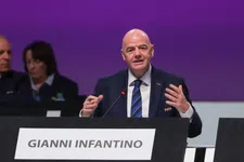 Thumbnail for article: Infantino geeft uitleg over in ere herstellen Rusland: 'Dan zijn we de eerste'