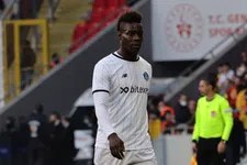 Thumbnail for article: Balotelli denkt aan volgende avontuur: 'Glimlach zegt alles'