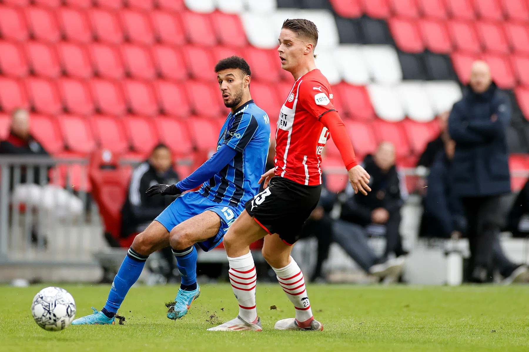 Statistieken bieden PSV weinig hoop in titelstrijd met Ajax