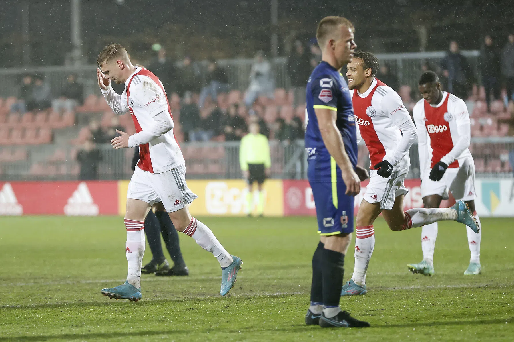 TOP Oss grapt over 'Champions League-opstelling' Jong Ajax
