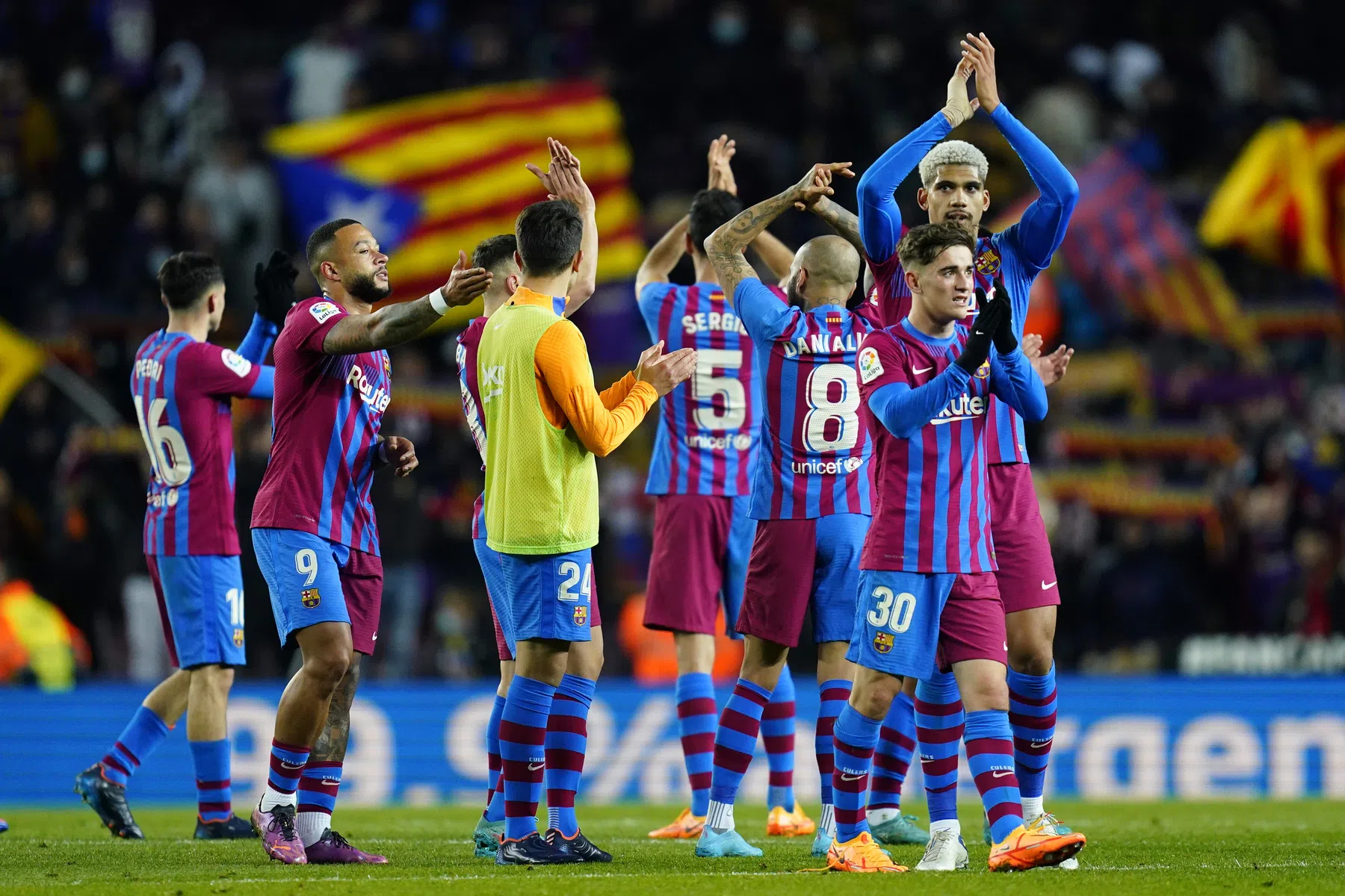 Catalaanse media lyrisch over Barça, maar zien voorkeursbehandeling Real