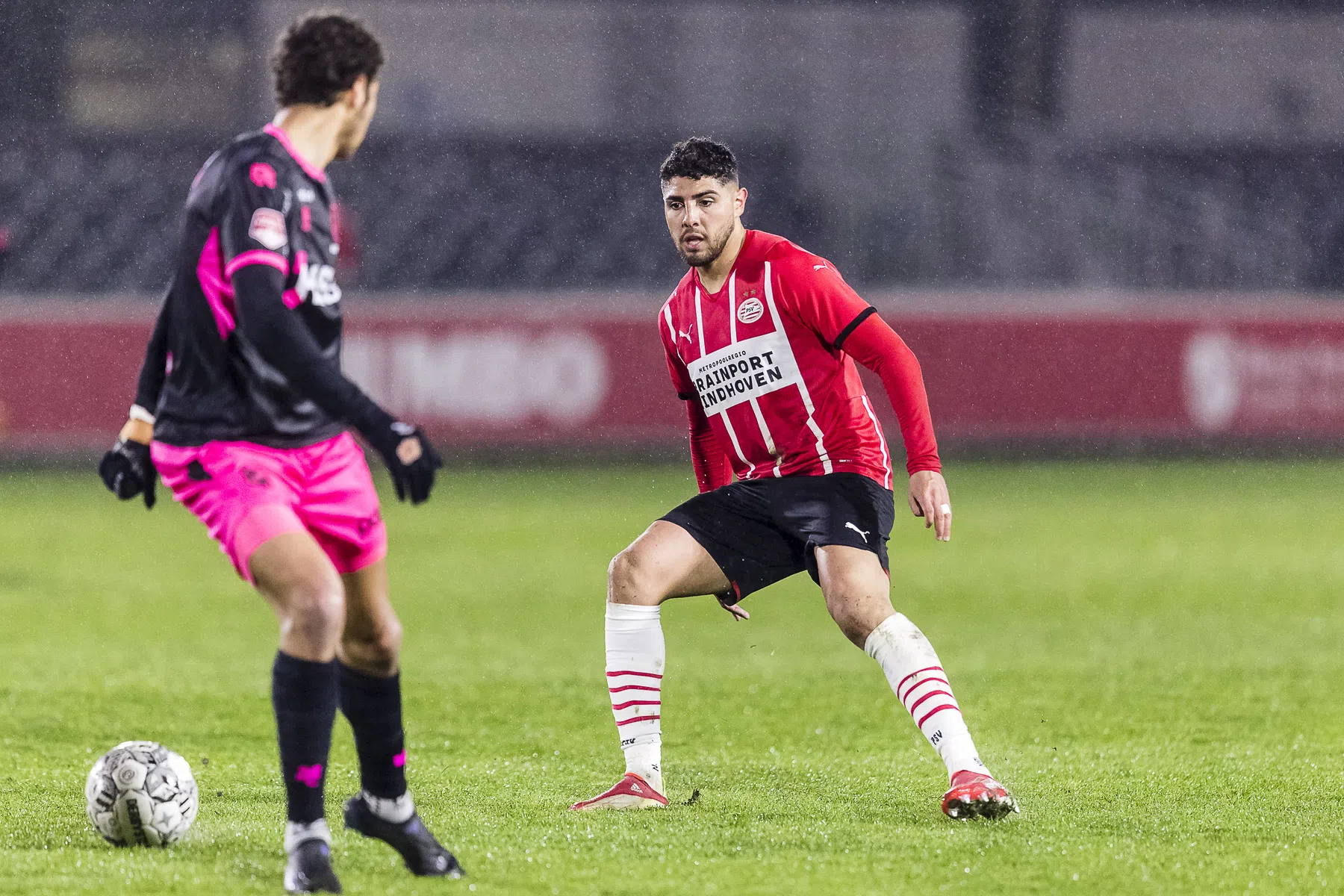 Van Nistelrooij opent PSV-deur voor Romero: 'Doelpunten zijn altijd welkom'