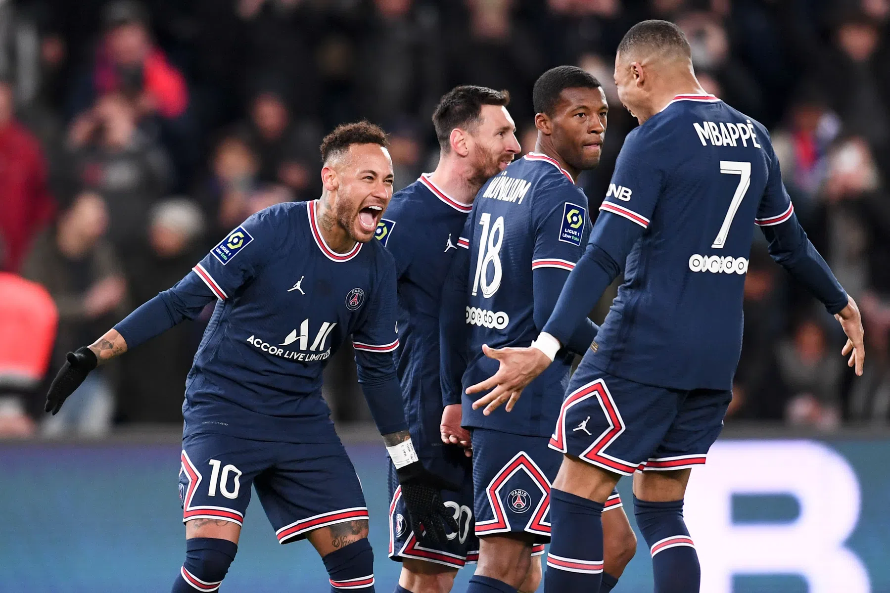 Weergaloze Neymar haalt zijn gram na kritiek over 'alcoholprobleem'