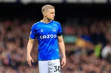 Thumbnail for article: Streep door rekening van Lampard: Van de Beek mist cruciaal duel