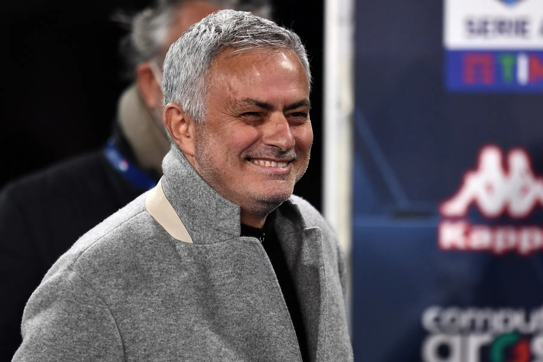 Einde van Panini-tijdperk levert Mourinho bijbaan als 'sticker manager' op