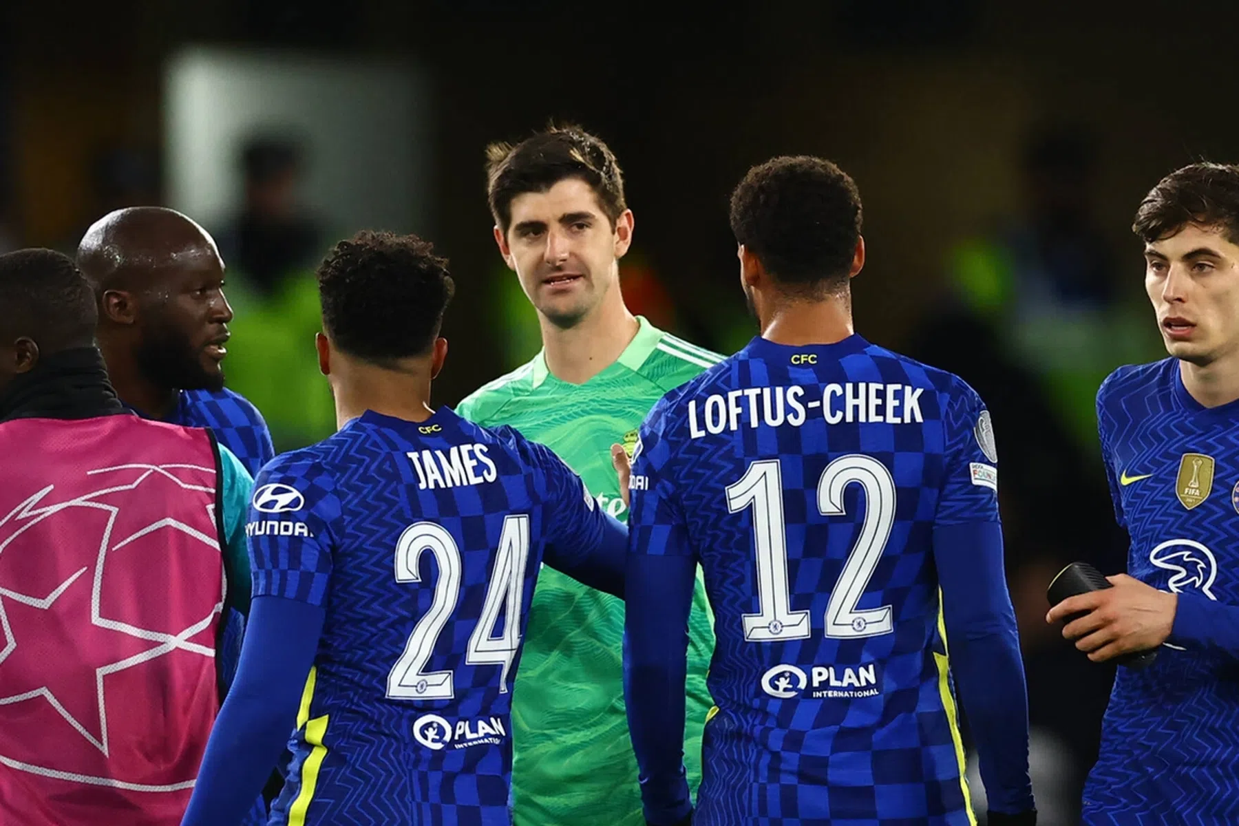 Courtois heeft het antwoord op de fluitende en scheldende Chelsea-fans