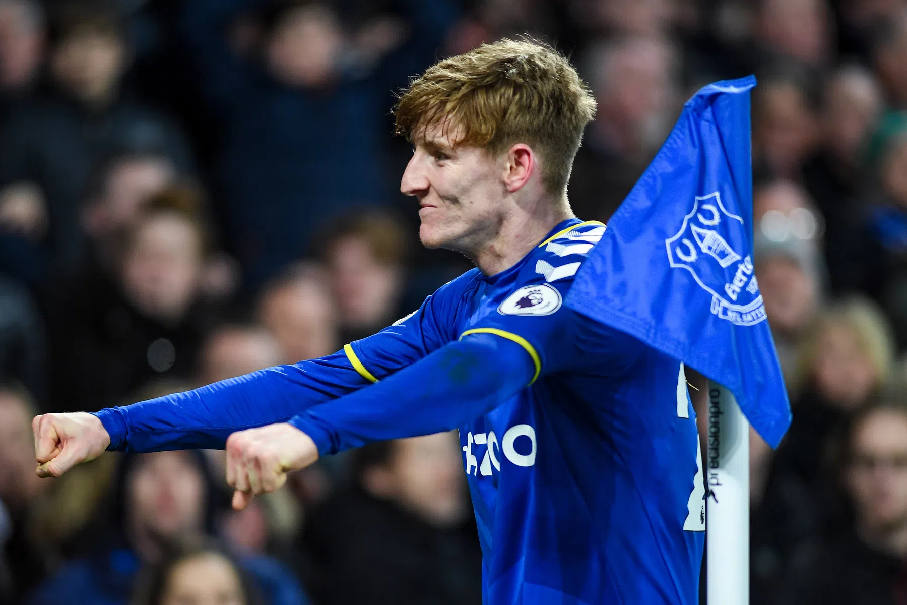 Everton bezorgt United mokerslag in strijd om Champions League-voetbal