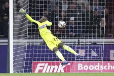 Thumbnail for article: Geagiteerde Onana reageert na fout op criticasters: 'I don't give a shit'