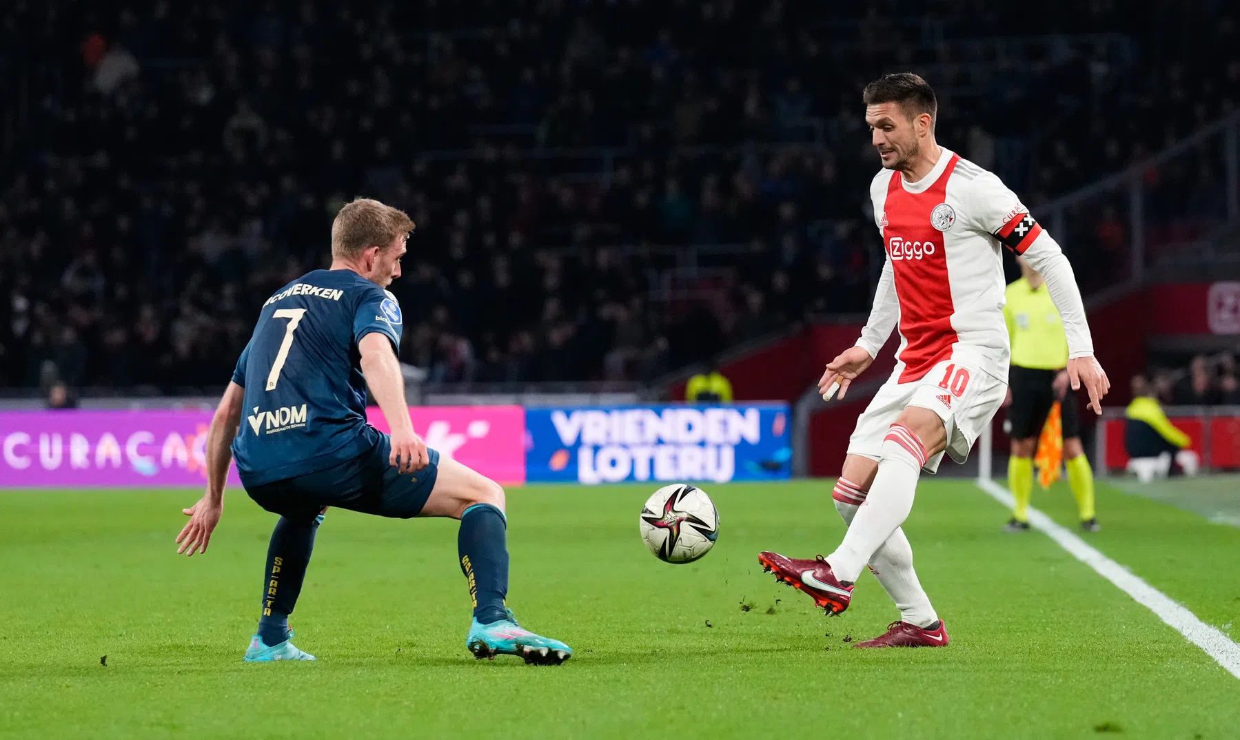 Praat mee: was de strafschop van Ajax terecht?