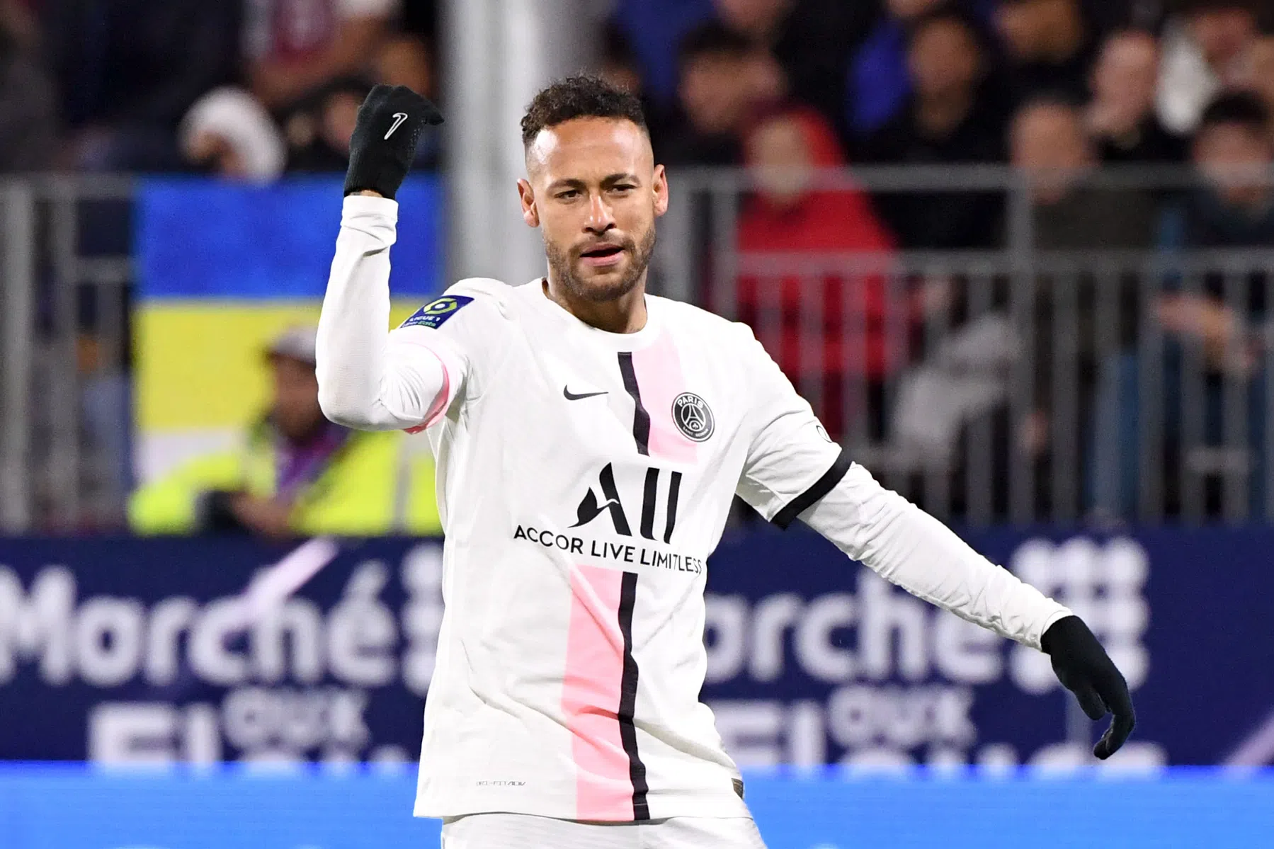 Veelbesproken Neymar en Mbappé stralende sterren