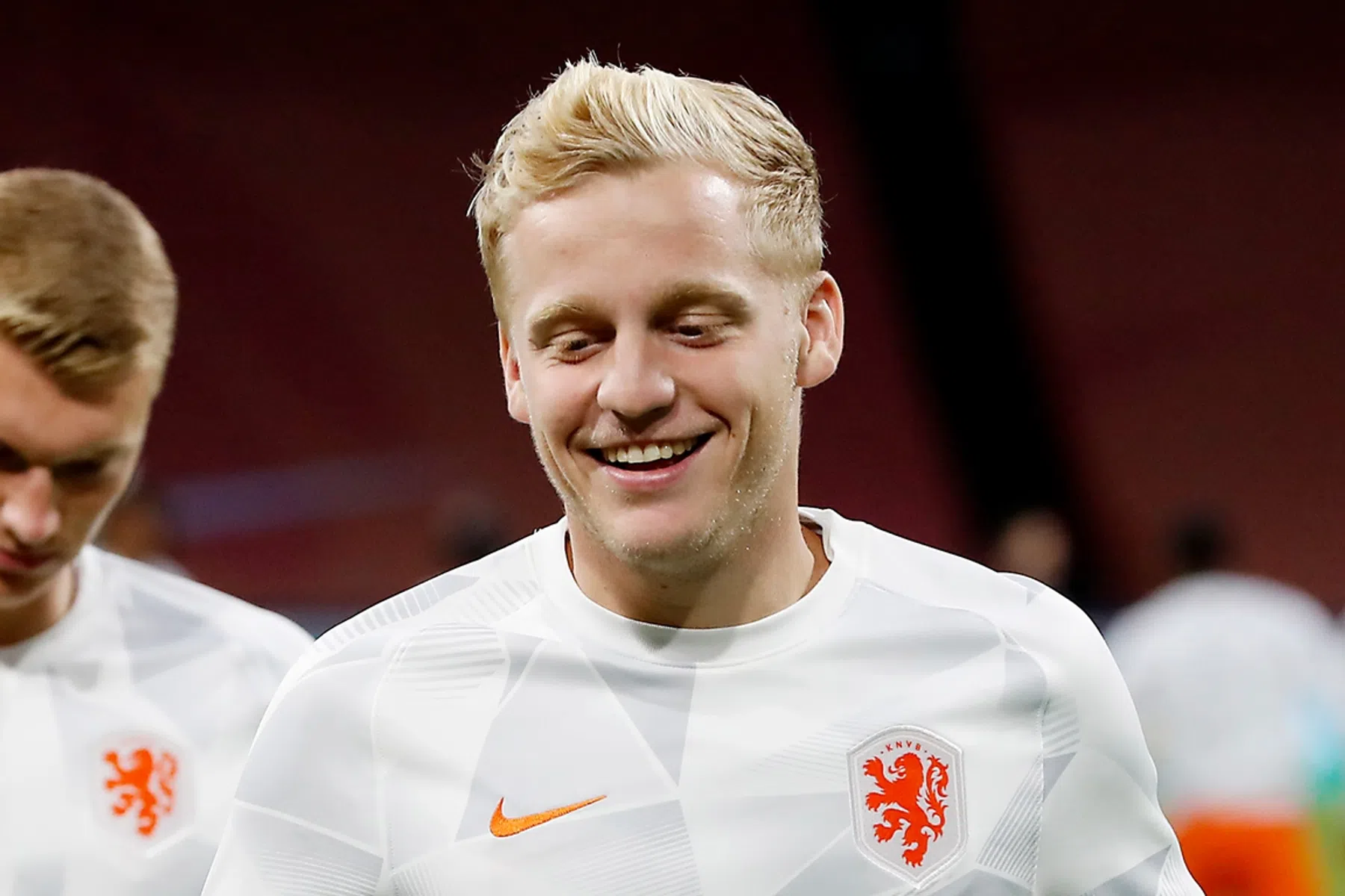 Van de Beek en Bergkamp brengen heuglijk nieuws